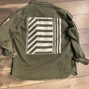 Zara men olive green shirt/throw-on .